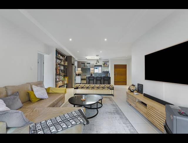 3 BEDROOM TOWNHOUSE FOR SALE IN BRYANSTON